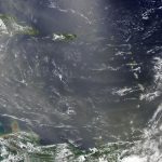 Imagen satelital de una nube de polvo del Sahara sobre el Caribe y Sudamérica