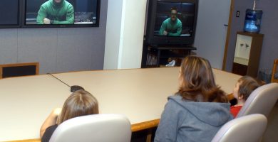 Imagen editorial relacionada con Enviar ayuda a la familia: acuerdos claros entre la diáspora y el hogar
