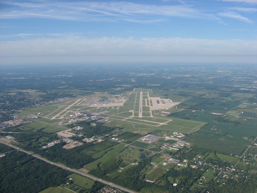 Pista de aeropuerto como referencia para vuelos comerciales