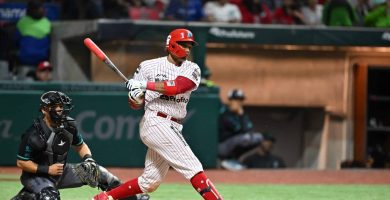 Robinson Canó durante una cobertura deportiva sobre su futuro con las Estrellas Orientales