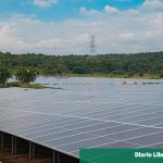 Paneles solares instalados para producir electricidad con fuente renovable.